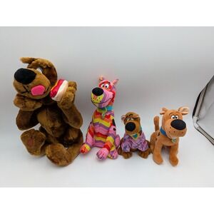 Scooby Doo Plush Lot Multicolor Lot of 4 Hot Dog Shirt Cartoon Network